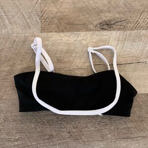 Jo & Jax back/white top: CS